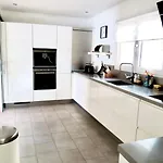 Luxury 3 Bed With Private Pool & Lounge Area Villa