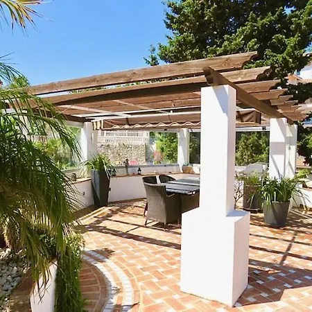 Villa Luxury 3 Bed With Private Pool & Lounge Area