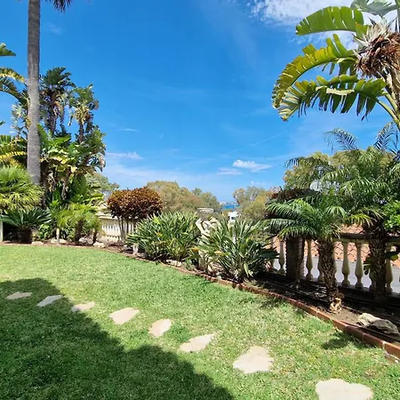 Luxury 3 Bed With Private Pool & Lounge Area Villa La Cala De Mijas